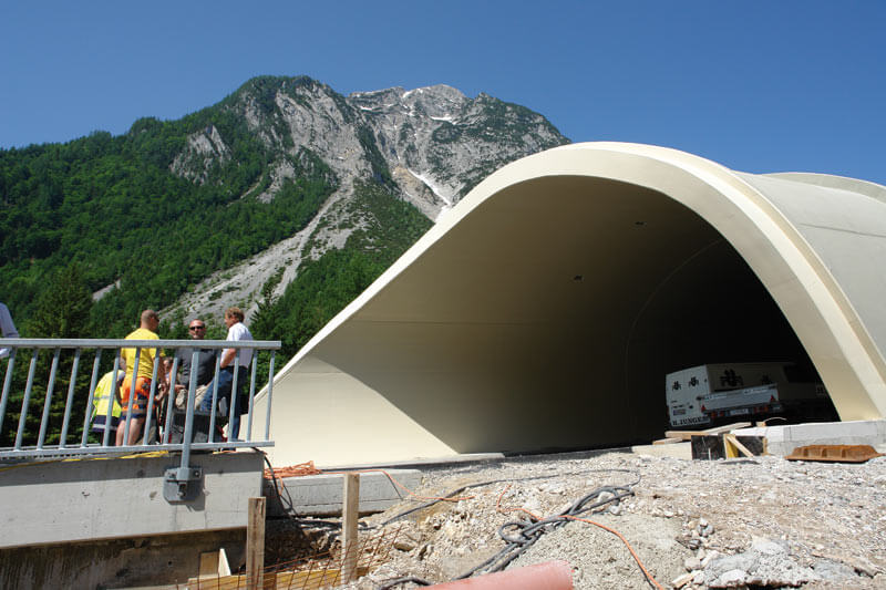 LSC in the Road Tunnel - Friedrich Lütze GmbH