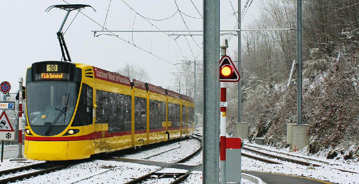 LUTZE Wiring systems that cope with the fluctuations of the railway - Friedrich Lütze GmbH LUTZE Wiring systems that cope with the fluctuations of the railway - Friedrich Lütze GmbH